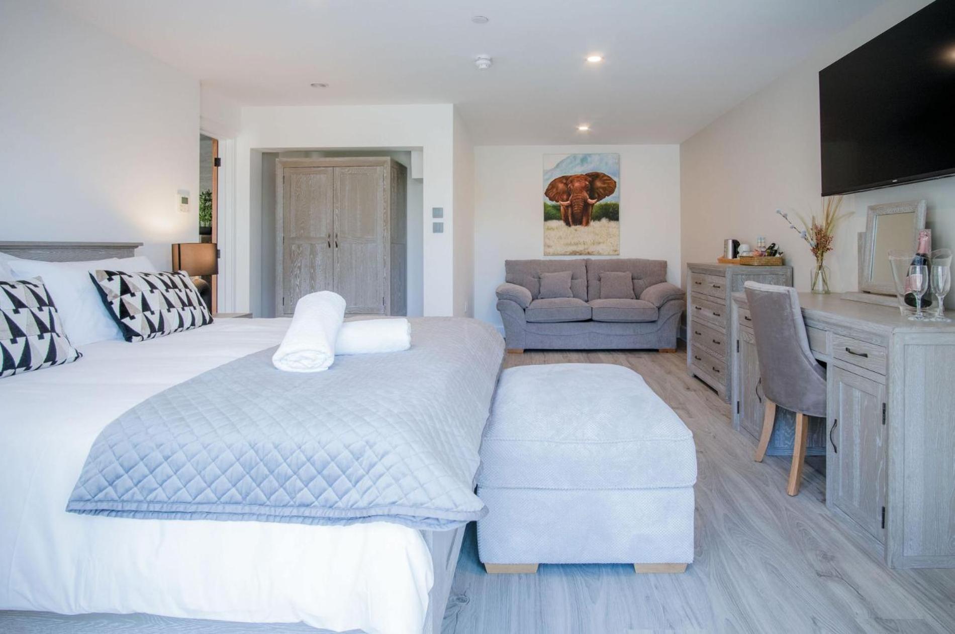 Suite 10 - Sleeping Giant Hotel - Pen Y Cae Inn Brecon Buitenkant foto